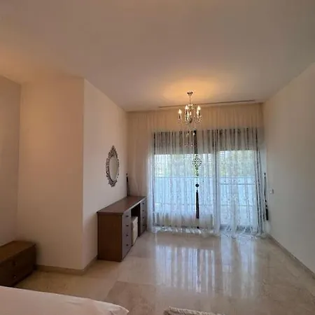 Apartment Apartament Caelia Done *