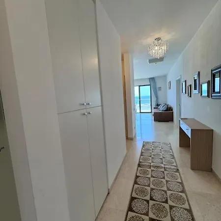 Apartament Caelia Done Apartment
