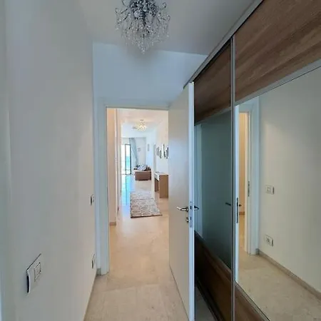 Apartament Caelia Done Apartment