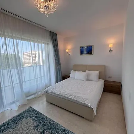 Apartment Apartament Caelia Done *